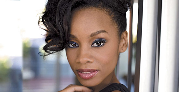 Anika Noni Rose - Images