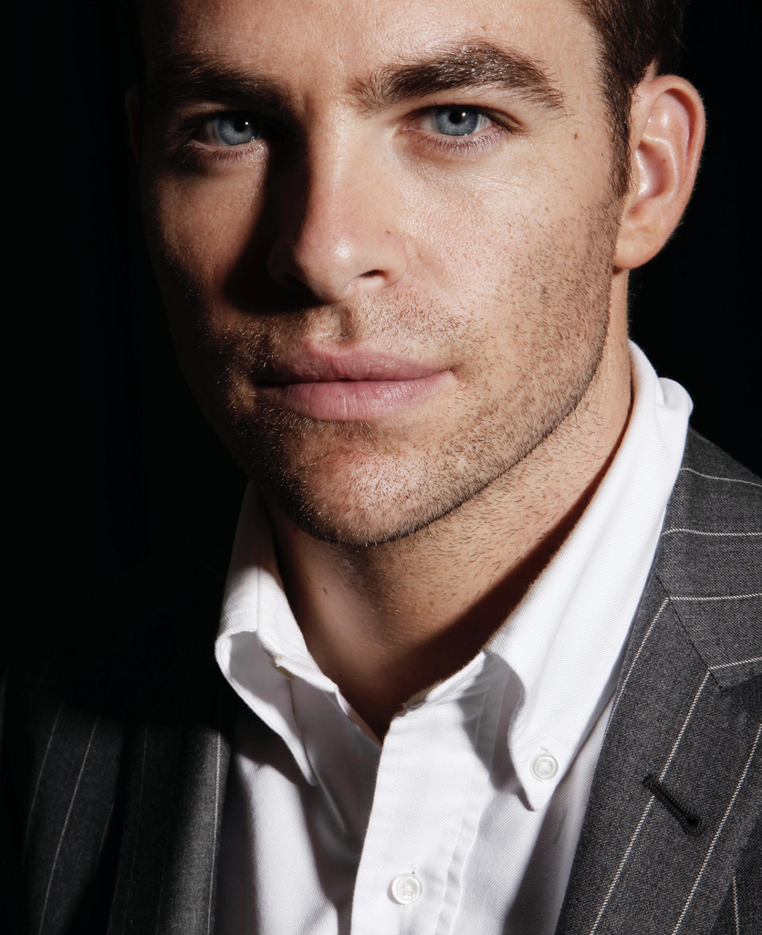 Chris Pine - Gallery Photo