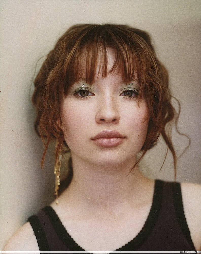 Emily Browning - Photo Gallery