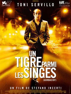 Un Tigre Parmi Les Singes