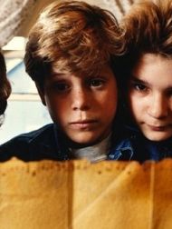 sortie dvd	
 Les Goonies 2