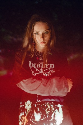  Holly Humberstone évoque 