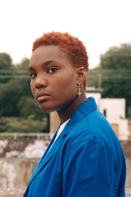  Arlo Parks évoque “Hurt” en streaming ou téléchargement 