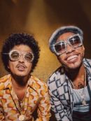 Télécharger Silk Sonic évoque 