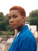 Télécharger Arlo Parks évoque “Hurt”