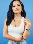 Télécharger Becky G. évoque 