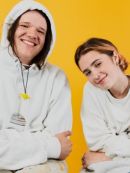 Télécharger Deaton Chris Anthony Et Clairo évoquent « RACECAR »
