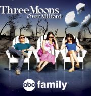 Three Moons Over Milford, Season 1 à télécharger 