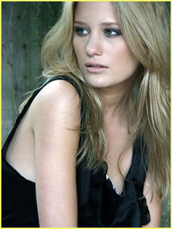Ashley Hinshaw