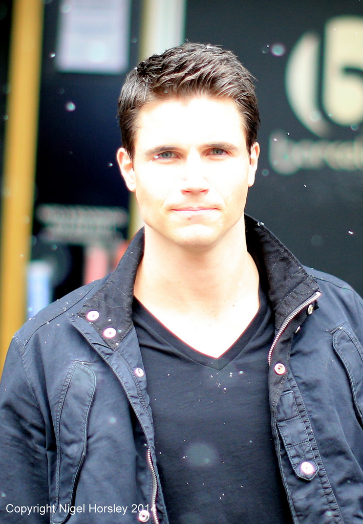 Robbie Amell