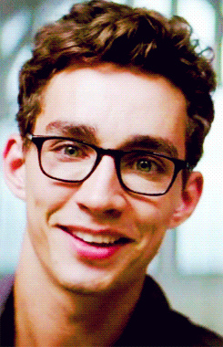 Robert Sheehan